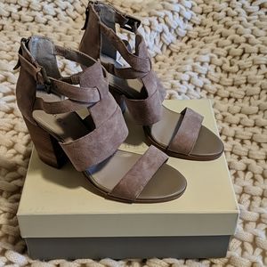 Hinge suede sandals